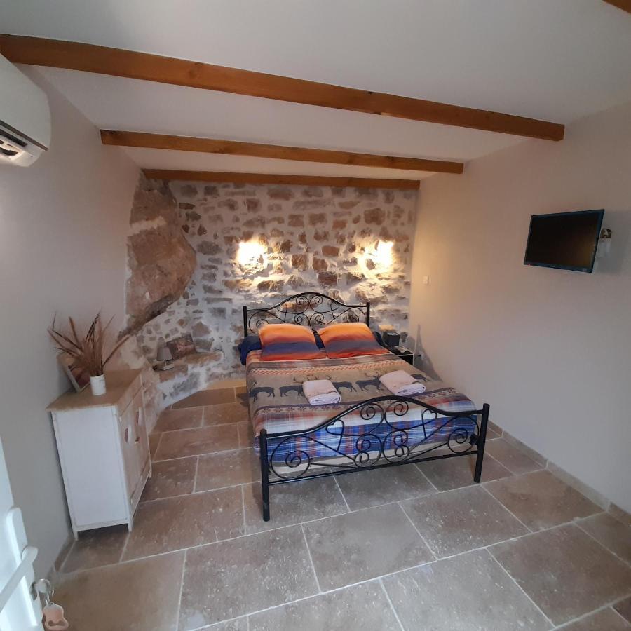 Lodève L'Auberge Du Mazet المظهر الخارجي الصورة